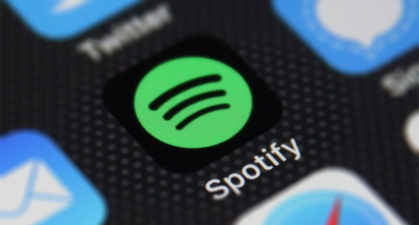 Spotify برای گوش دادن به پادکست دلخواه